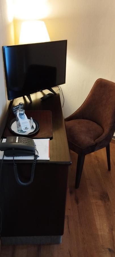 Hotel Am Theater Schwetzingen Bagian luar foto