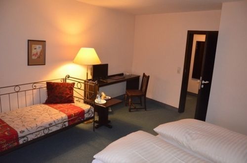 Hotel Am Theater Schwetzingen Bagian luar foto